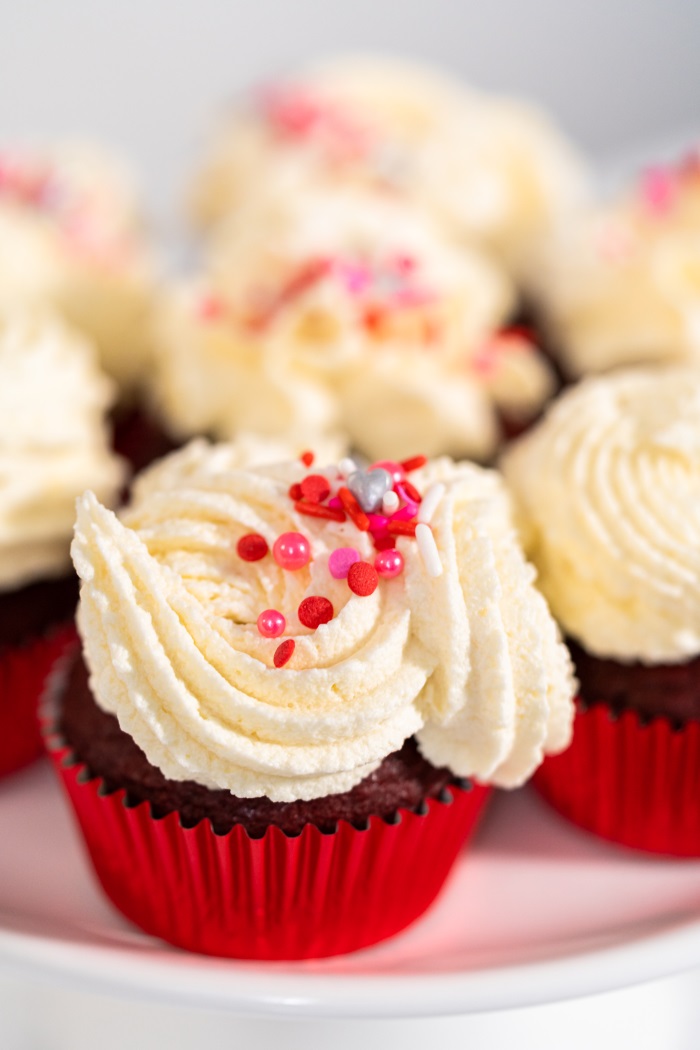 red velvet cupcakes with frosting close up