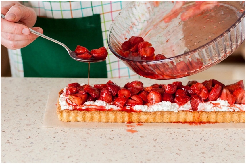 spoon the berries over the chilled lemon curd tart just before serving
